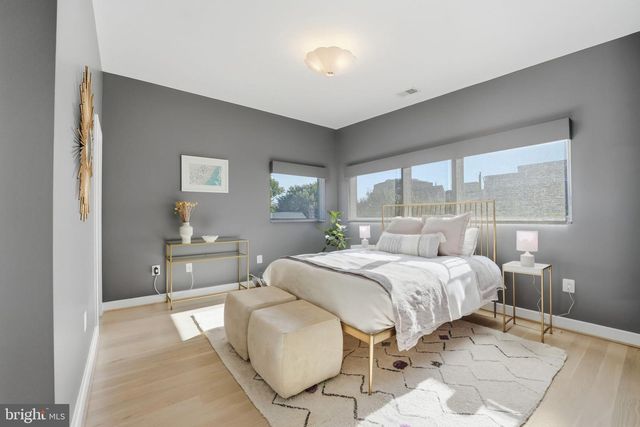 1404 N HERNDON ST, Arlington, VA 22201