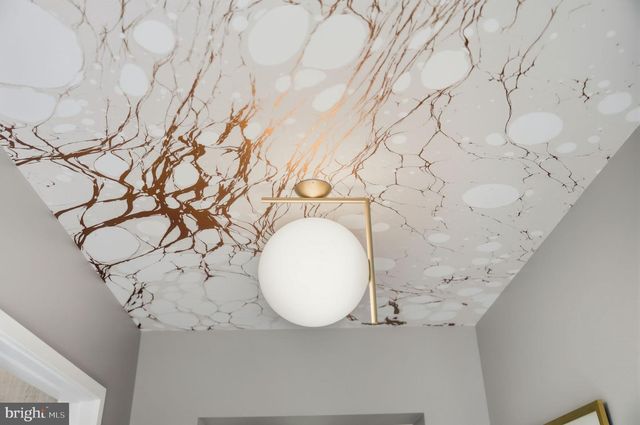 1404 N HERNDON ST, Arlington, VA 22201