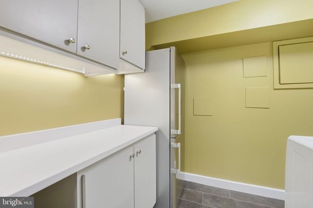 1404 N HERNDON ST, Arlington, VA 22201