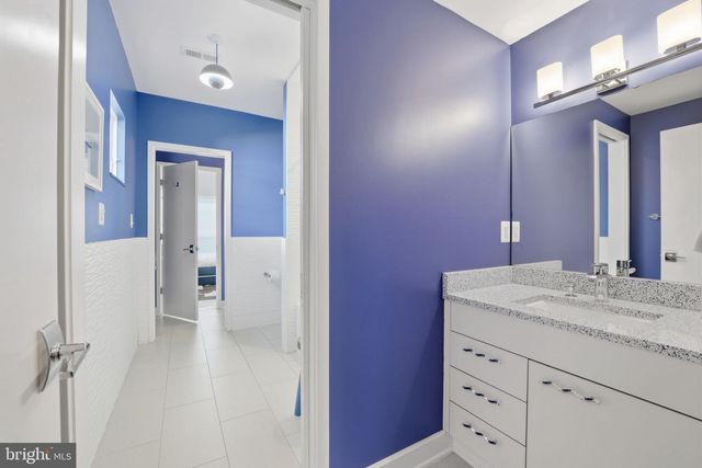 1404 N HERNDON ST, Arlington, VA 22201