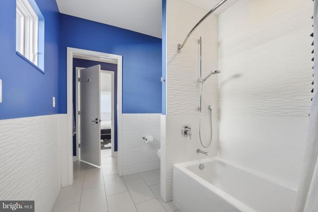 1404 N HERNDON ST, Arlington, VA 22201