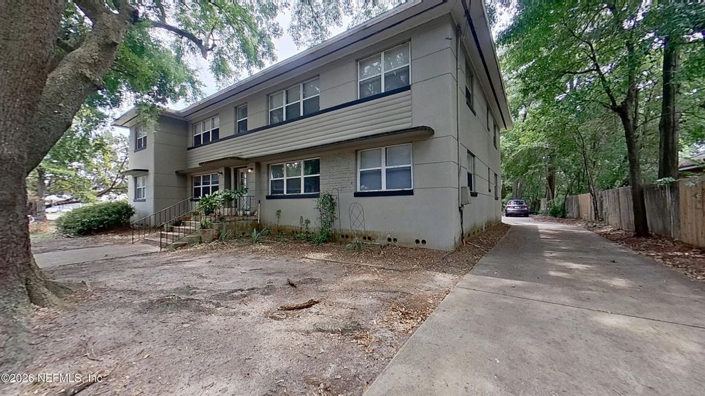 1464 HOLMESDALE Road 4, Jacksonville, FL 32207