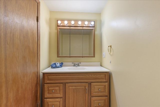 66 Edgemere Rd, Lynn, MA 01904