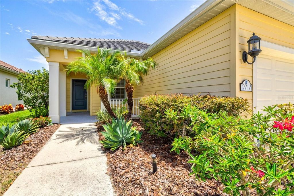 Image 2 of property listing at 12717 DEEP BLUE PLACE, Bradenton, FL 34211