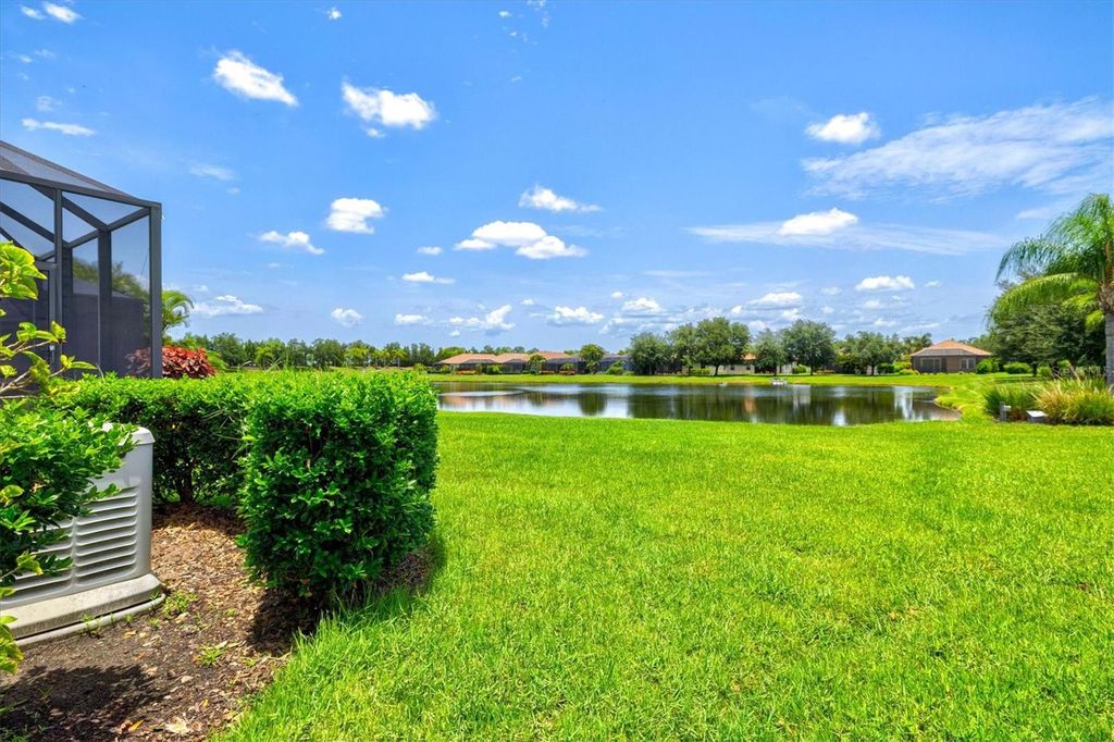 Image 20 of property listing at 12717 DEEP BLUE PLACE, Bradenton, FL 34211