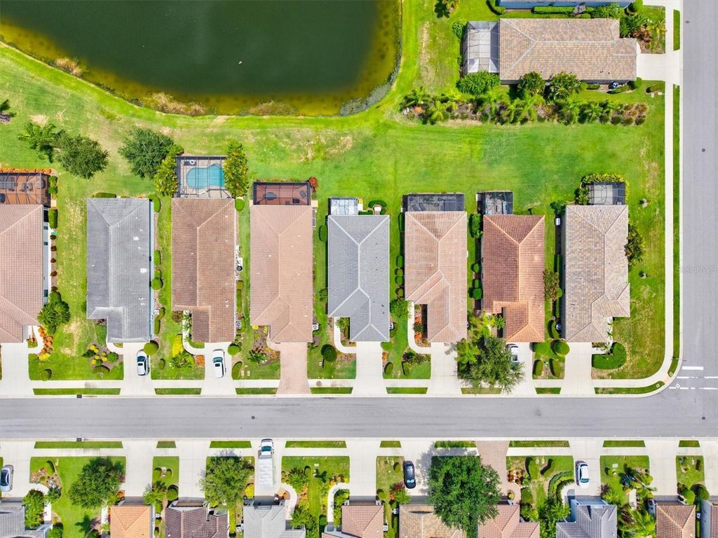 Image 26 of property listing at 12717 DEEP BLUE PLACE, Bradenton, FL 34211