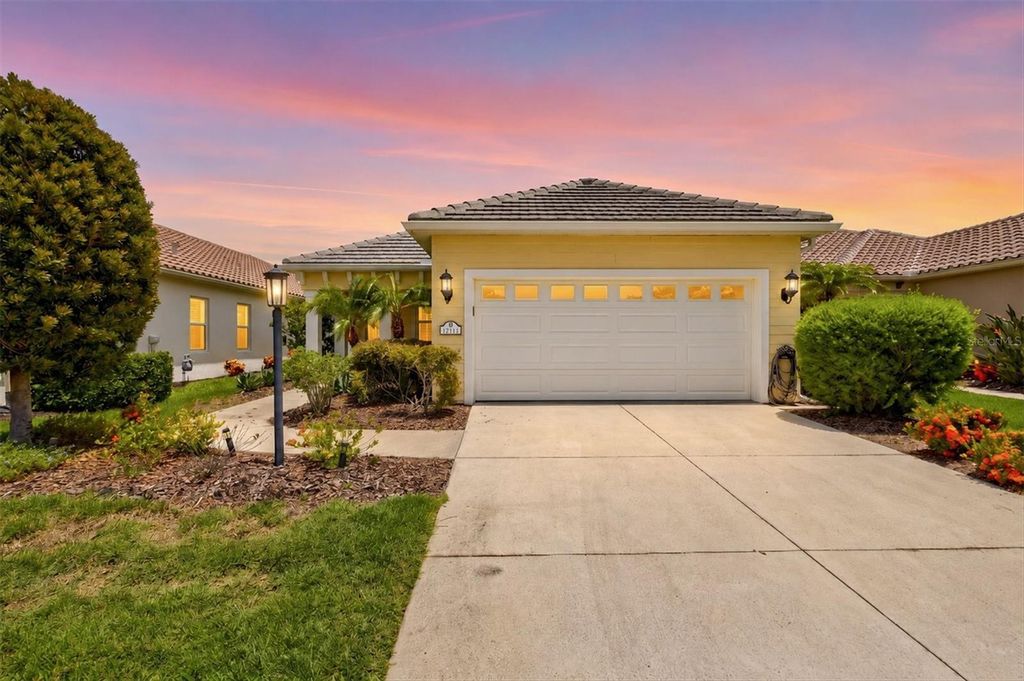 Image 29 of property listing at 12717 DEEP BLUE PLACE, Bradenton, FL 34211