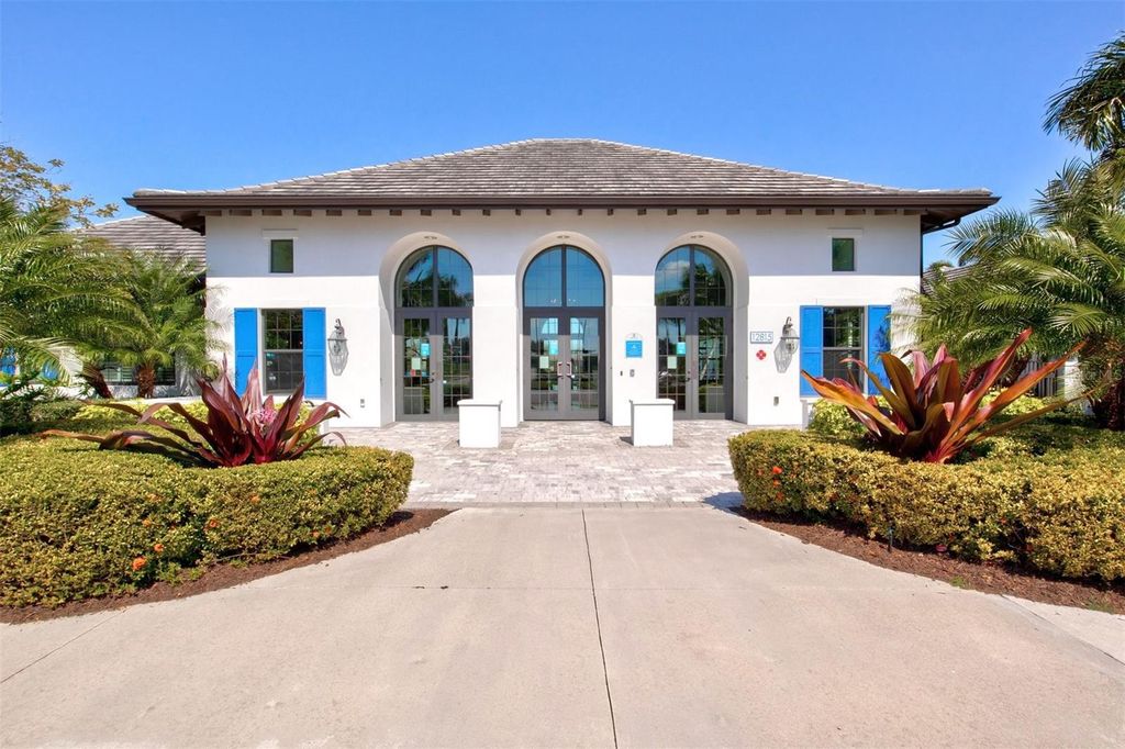 Image 32 of property listing at 12717 DEEP BLUE PLACE, Bradenton, FL 34211