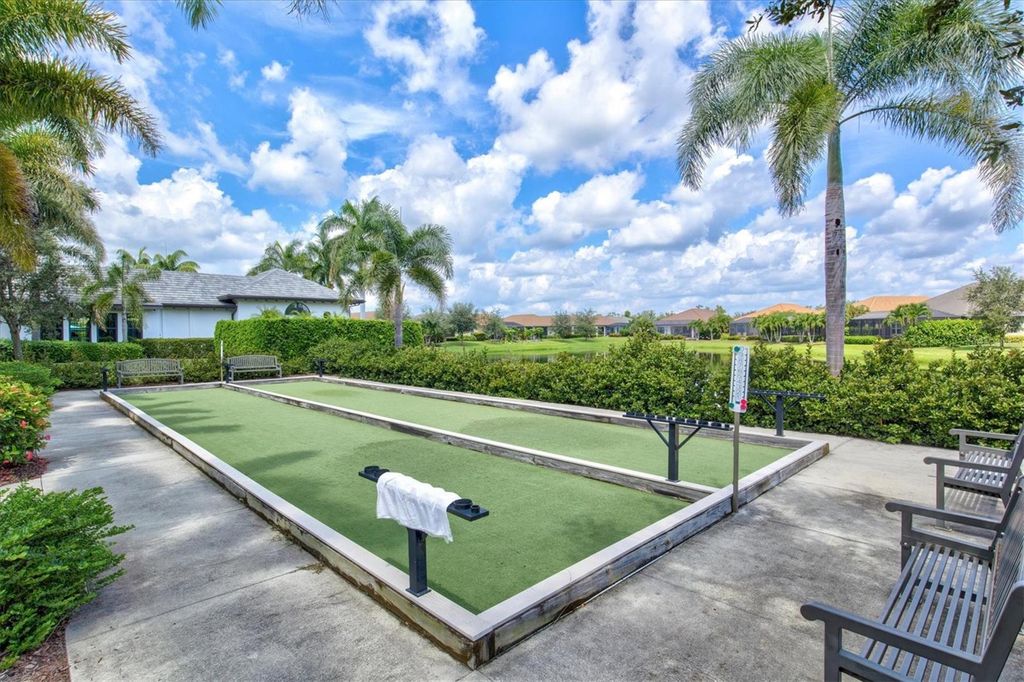 Image 41 of property listing at 12717 DEEP BLUE PLACE, Bradenton, FL 34211