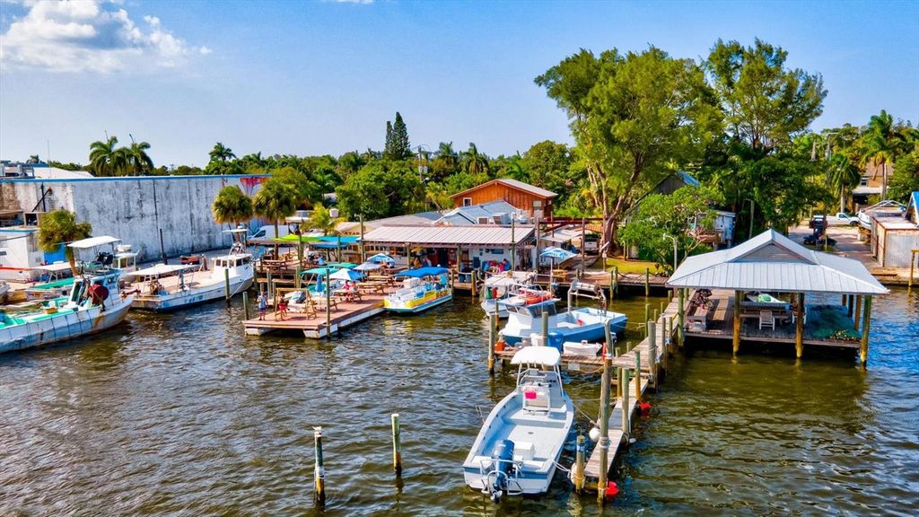 Image 66 of property listing at 12717 DEEP BLUE PLACE, Bradenton, FL 34211