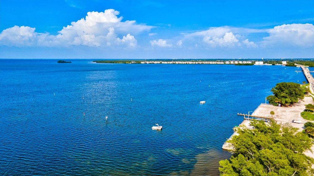 Image 69 of property listing at 12717 DEEP BLUE PLACE, Bradenton, FL 34211