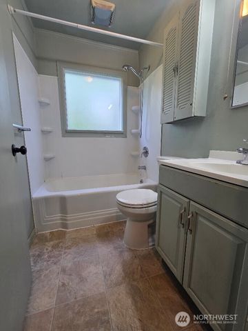 1124 Nevada Street, Bellingham, WA 98229
