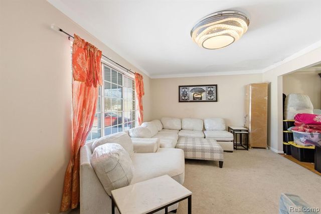 32904 Surow Drive, Warren, MI 48093