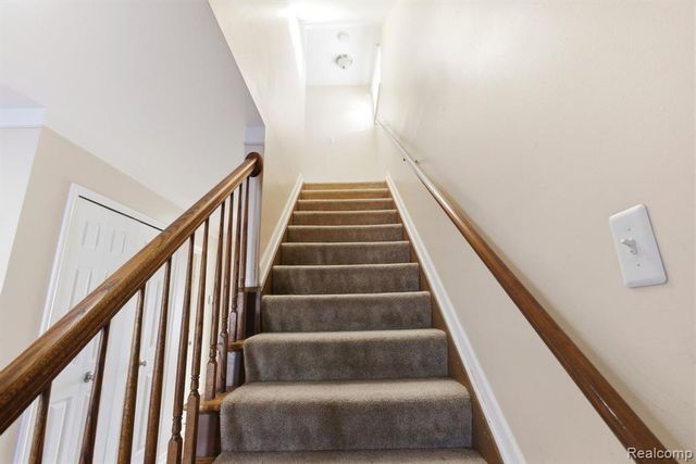 32904 Surow Drive, Warren, MI 48093