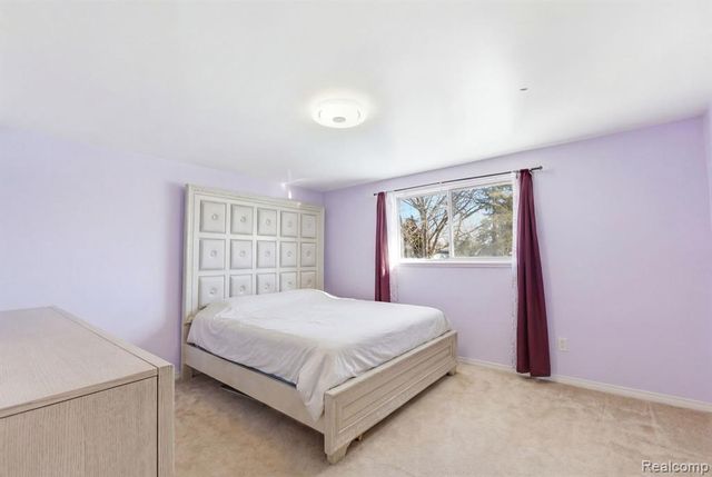 32904 Surow Drive, Warren, MI 48093