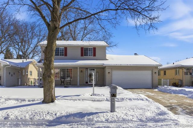 32904 Surow Drive, Warren, MI 48093