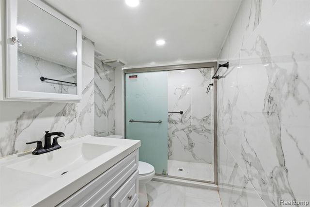 32904 Surow Drive, Warren, MI 48093