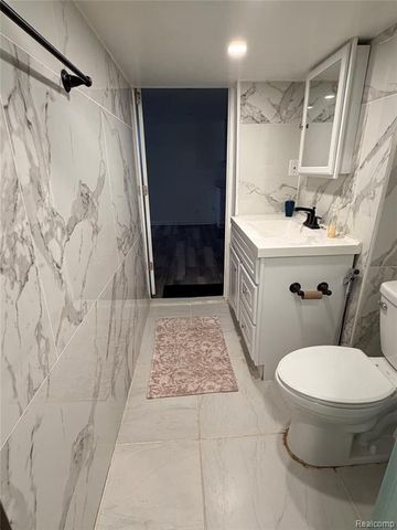 32904 Surow Drive, Warren, MI 48093