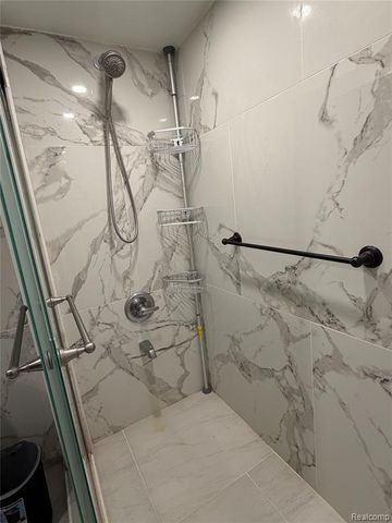 32904 Surow Drive, Warren, MI 48093