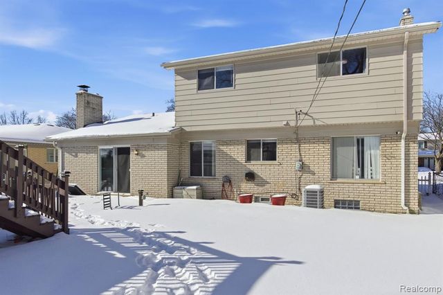 32904 Surow Drive, Warren, MI 48093