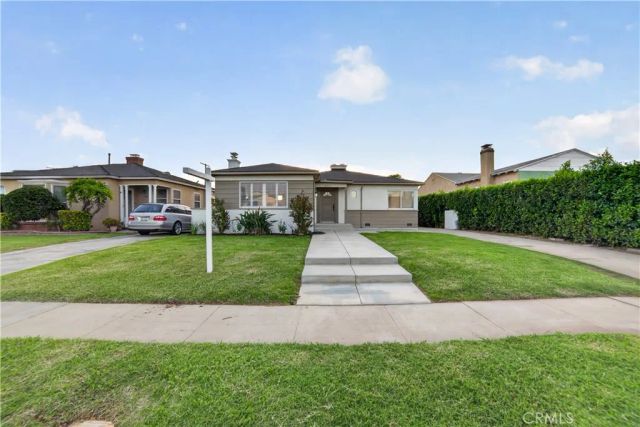 8713 S 7th Avenue, Inglewood, CA 90305