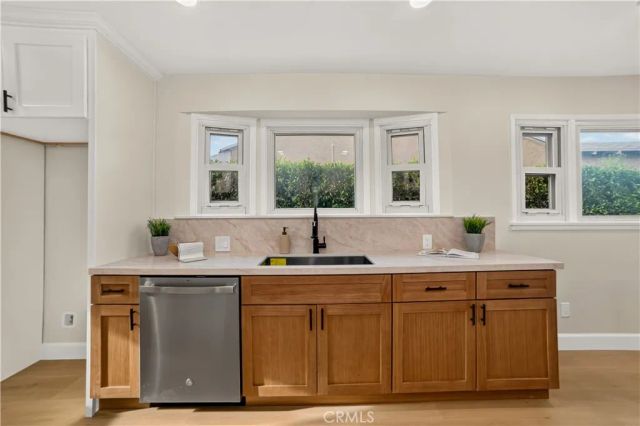 8713 S 7th Avenue, Inglewood, CA 90305