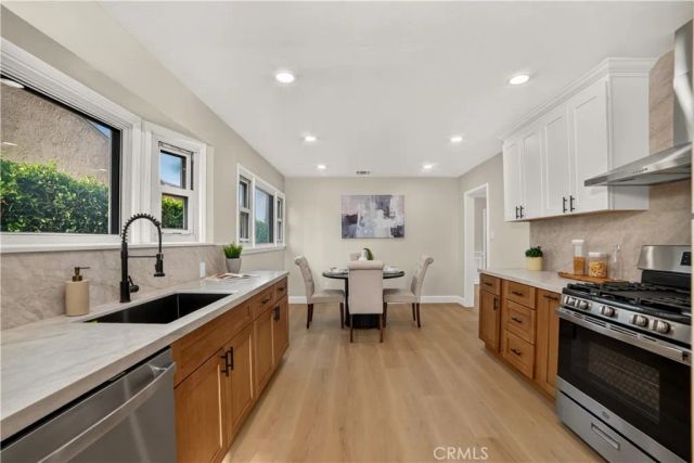 8713 S 7th Avenue, Inglewood, CA 90305