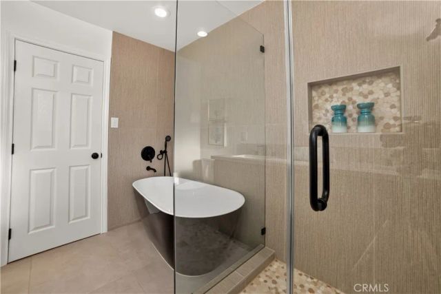8713 S 7th Avenue, Inglewood, CA 90305