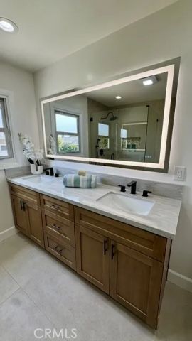 8713 S 7th Avenue, Inglewood, CA 90305