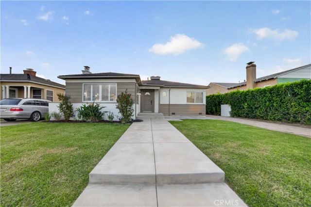 8713 S 7th Avenue, Inglewood, CA 90305
