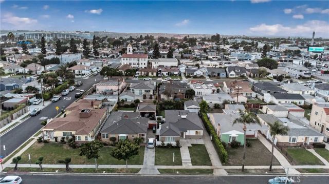 8713 S 7th Avenue, Inglewood, CA 90305