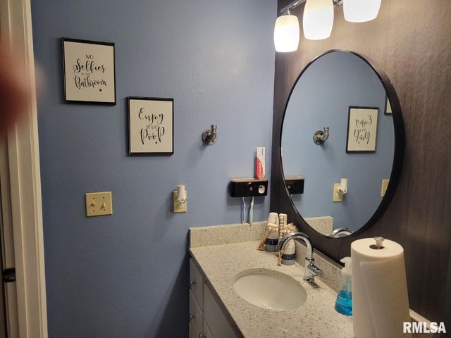 168 290TH Street, West Branch, IA 52358