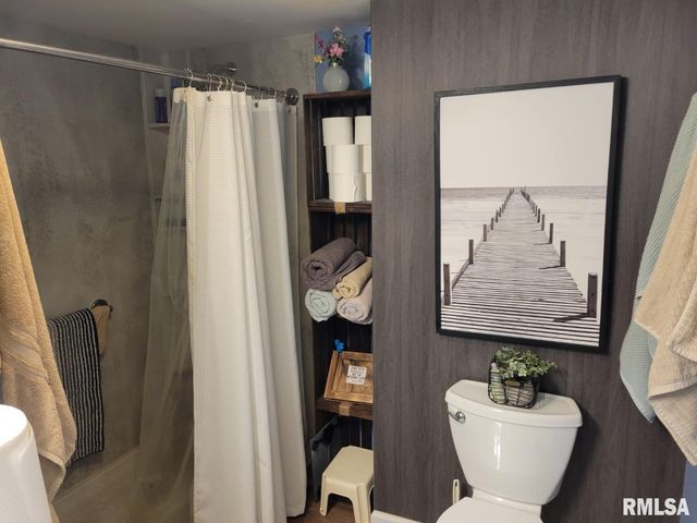 168 290TH Street, West Branch, IA 52358