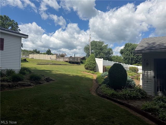 49645 Mccoy Avenue, East Liverpool, OH 43920