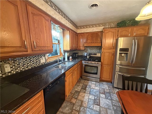 49645 Mccoy Avenue, East Liverpool, OH 43920