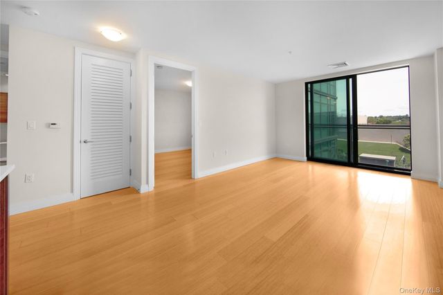 701 Ridge Hill Boulevard 9N, Yonkers, NY 10710