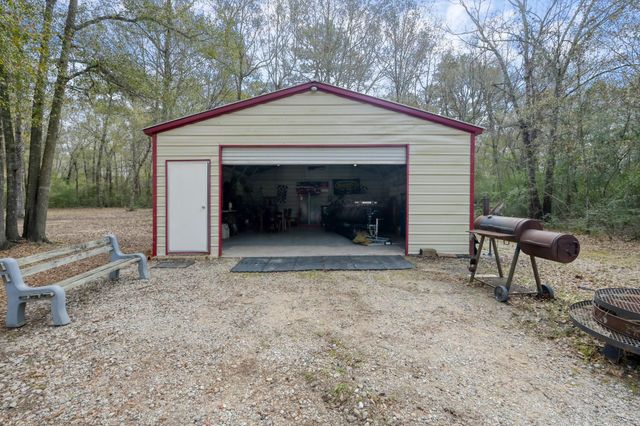 4002 Piney Meadow Drive, Conroe, TX 77301