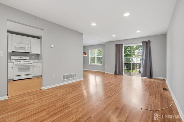9 Bridgepointe Drive, Old Bridge, NJ 08857