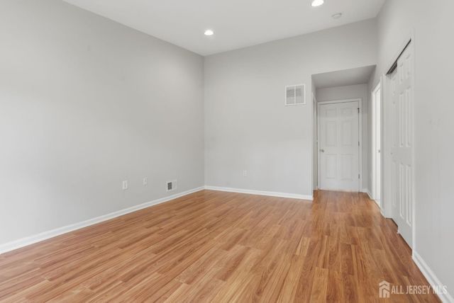 9 Bridgepointe Drive, Old Bridge, NJ 08857