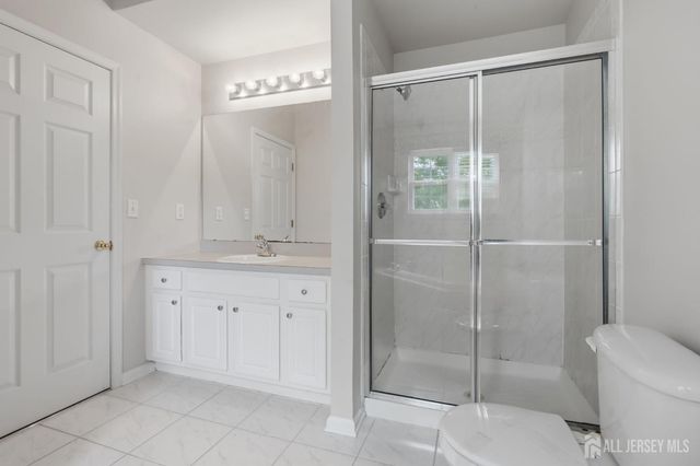 9 Bridgepointe Drive, Old Bridge, NJ 08857