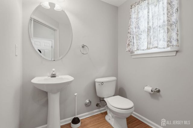 9 Bridgepointe Drive, Old Bridge, NJ 08857