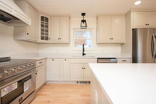 1374 Old Silo Road, Barnet, VT 05819