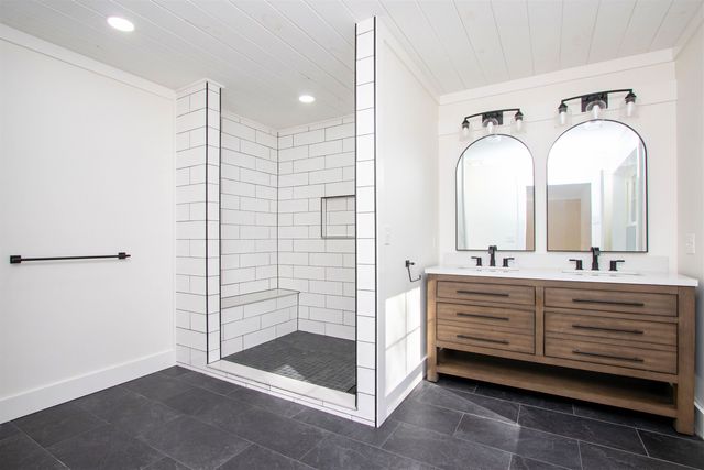 1374 Old Silo Road, Barnet, VT 05819