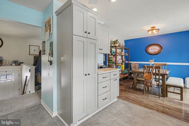 6 AUTUMN DR, Dillsburg, PA 17019