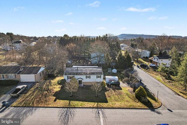 6 AUTUMN DR, Dillsburg, PA 17019