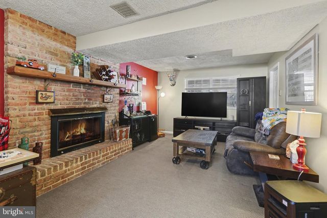 6 AUTUMN DR, Dillsburg, PA 17019