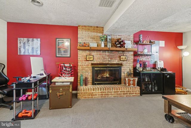 6 AUTUMN DR, Dillsburg, PA 17019