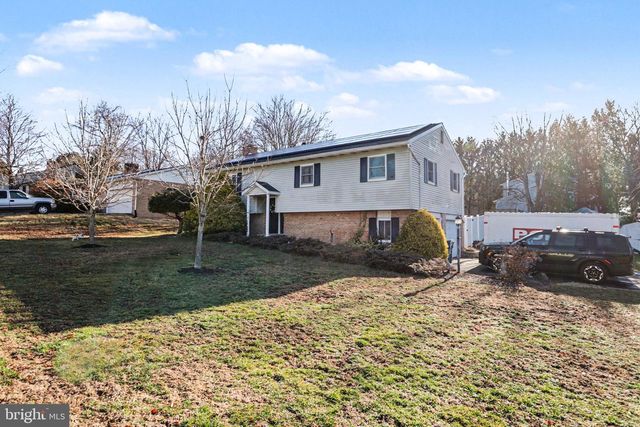 6 AUTUMN DR, Dillsburg, PA 17019