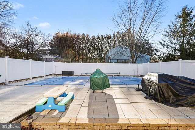 6 AUTUMN DR, Dillsburg, PA 17019