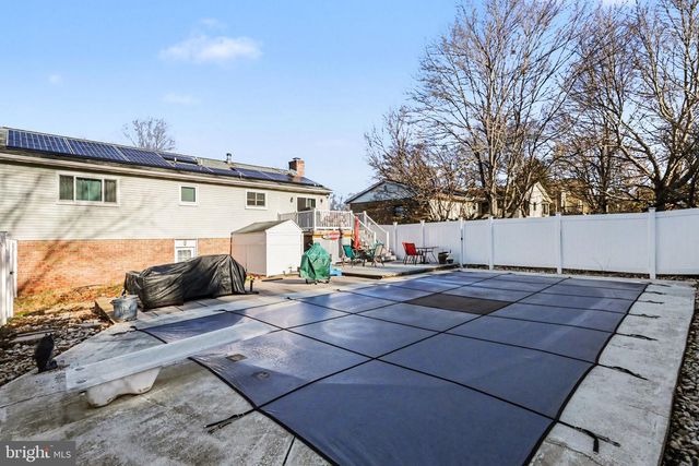 6 AUTUMN DR, Dillsburg, PA 17019